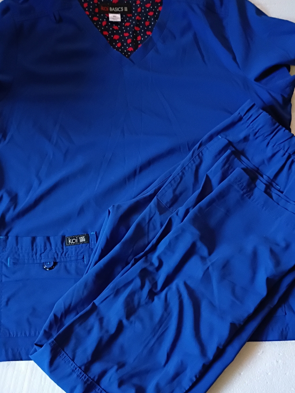 Koi Basics Women’s Scrub Set xl Shirt Med.Pants